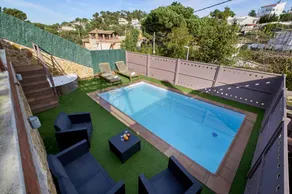 Villa avec piscine privée, terrasse et barbecue - Image 4