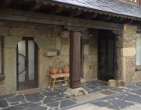 Country House 'Cuarto Del Ama' with Mountain Views, Private Garden and Wi-Fi - Image 3