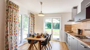 Apartment with terrace, barbeque & pool - Image 2