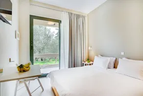 Apartamento vacacional con jardín - Image 5