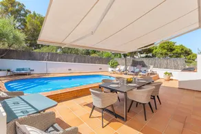 Fully equipped spacious house with garden, barbeque & private pool | Garden view | Close to the beach | Good for workation - Image 2