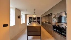 Holiday home with pool, barbecue & garden - Image 4
