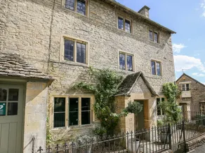 Cottage with terrace & garden - Image 2