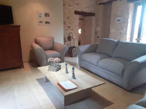 Holiday home with garden & barbecue | River view - Image 3