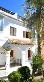 Holiday home with pool, barbeque & terrace - Image 3