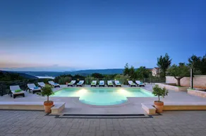 Villa con barbacoa, terraza y piscina - Image 5
