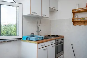 Holiday apartment with BBQ & terrace - Image 5