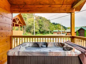Merveilleuse maison adaptée aux familles avec jacuzzi, internet haut débit et barbecue | Vue ville | Avec animaux acceptés - Image 2
