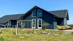 House with pool, sauna & jacuzzi - Image 5
