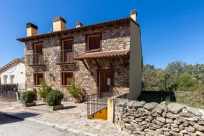 Landhaus 'La Cárcava' mit Bergblick, privater Terrasse, Pool & Ladestation - Image 2