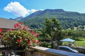 Ferienhaus mit Terrasse, Grill und Garten | Bergblick - Image 4
