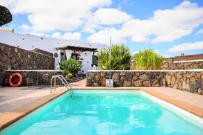 Villa with garden, terrace & private pool | Mountain view - Image 4