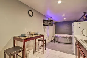 Philly Studio with Indoor Hot Tub 7 Mi to Dtwn - Image 4