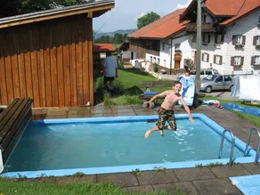 Apartment mit Garten und Pool | Bergblick - Image 4