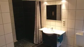 Flat with BBQ & terrace | Perfect for remote work - Image 5