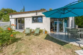Cottage with terrace, garden & pool | Sea view - Image 2