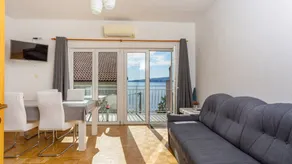 Pleasant flat with garden, barbeque & terrace - Image 3