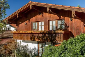 Fully equipped holiday home with BBQ & garden - Image 3