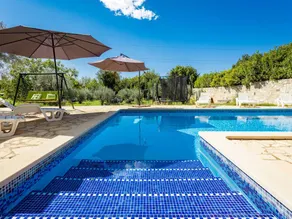 Voll ausgestattetes geräumiges Ferienhaus mit Terrasse, Pool und Garten | Hunde erlaubt - Image 4