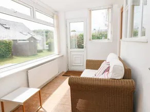 Child-friendly beautiful cottage with garden | Beach view | Pets allowed - Image 4