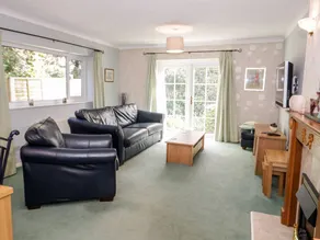 Child-friendly pleasant cottage with garden | Beach view | Dogs allowed - Image 4
