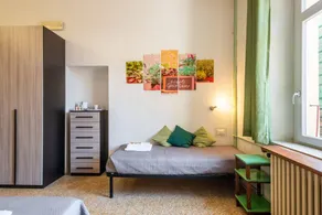 Dedicated room with terrace & garden - Image 5
