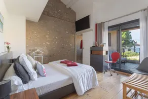 Bed and breakfast with terrace & heated pool - Image 2