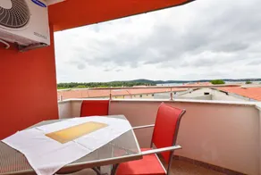 Pleasant flat with terrace & barbeque - Image 5