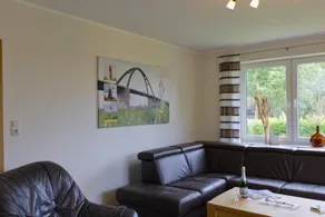Maison avec barbecue, jardin et terrasse - Image 3