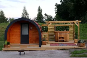 Lovely Pod Ideal for Families with Jacuzzi in England - Image 5