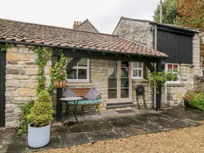 Cottage with garden - Image 2