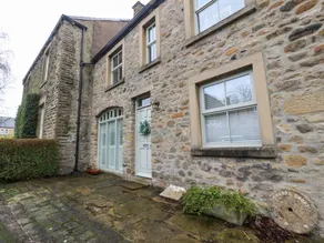 Family-oriented cottage with garden & hot tub | Pets allowed - Image 4