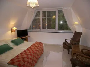 Holiday apartment with BBQ & garden - Image 2