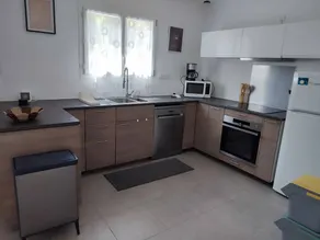 Cozy house with private pool in Apt - Image 3