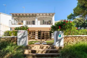 Chalet con terrazza e giardino - Image 3