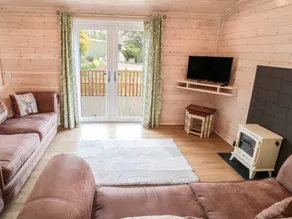 Cottage with garden - Image 4