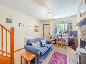 Cottage with garden - Image 3