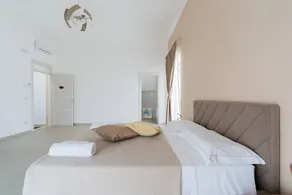 Bed and Breakfast 'Camera Calico' with Balcony, Wi-Fi and Air Conditioning - Image 5