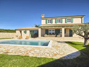 House with barbeque, terrace & private pool - Image 3