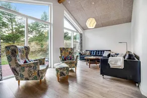 Family-friendly lovely house with sauna, BBQ & terrace - Image 4