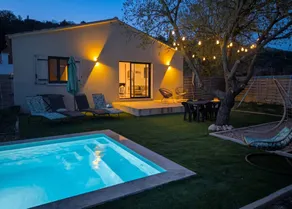 Villa con piscina, terrazza e griglia - Image 5