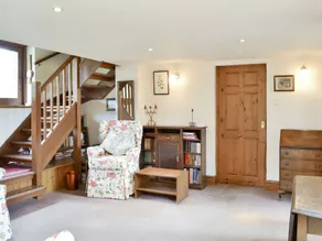 Cottage with garden - Image 4