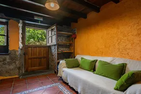 Country House 'El Llosín' with Private Terrace, Balcony and Wi-Fi - Image 3