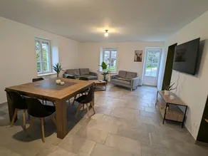 Holiday home with garden & barbecue - Image 3