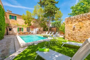 Villa with terrace & private pool - Image 3