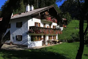 Flat with garden & BBQ - Image 5