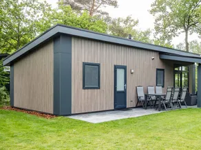 Family-oriented wonderful lodge with heated pool - Image 4