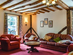 Cottage with terrace, garden & barbeque | River view - Image 3