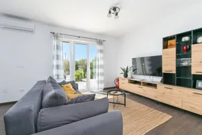 Pleasant flat with terrace & barbeque | Sea view | Close to the beach - Image 2