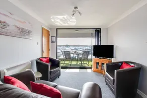 Flat | Water view | Dogs allowed - Image 2